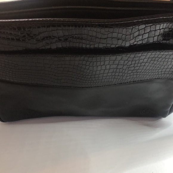 Woman’s Y2k Black leather SAS classy medium handbag purse - Picture 3 of 12